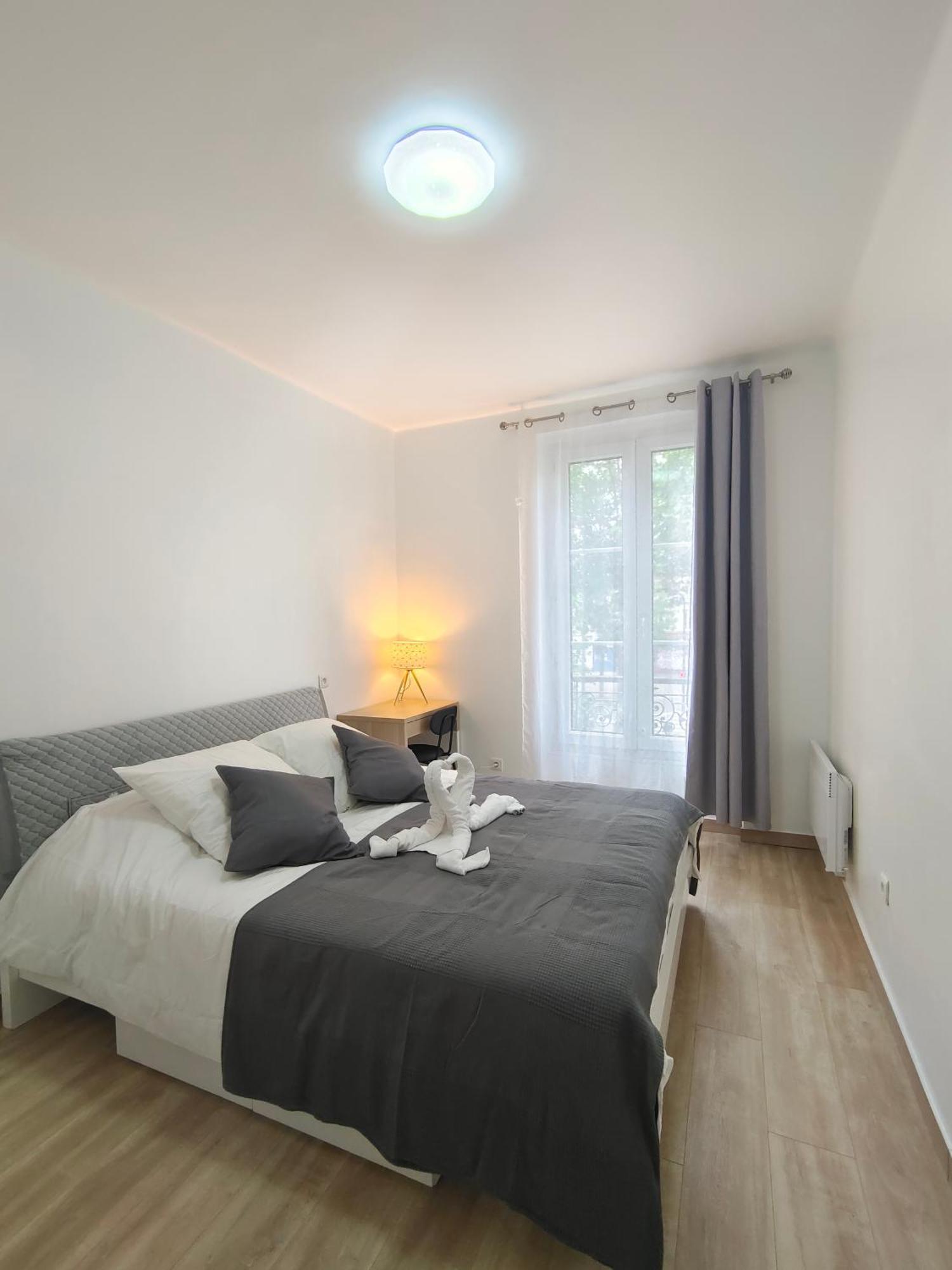 Belleville 10 Apartment Paris